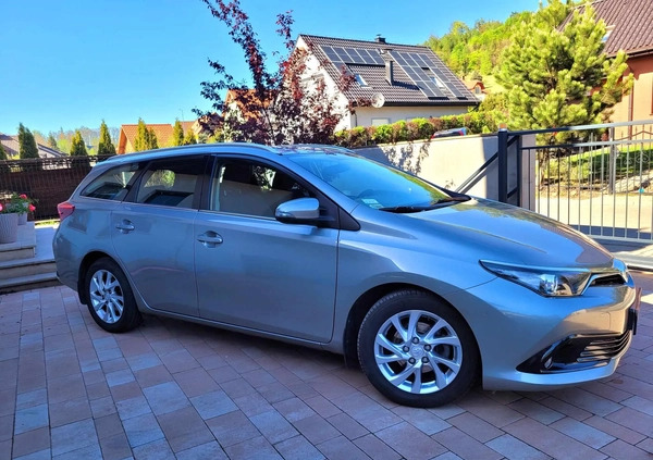 Toyota Auris cena 52000 przebieg: 143000, rok produkcji 2015 z Biały Bór małe 254